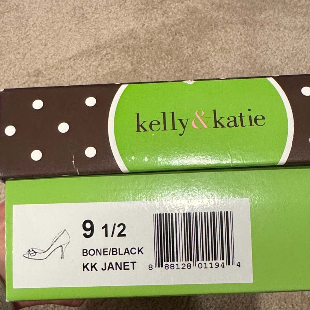 Kelly & Katie Bow Accent Peep Toe Heels - Cream and Black - Picture 7 of 7